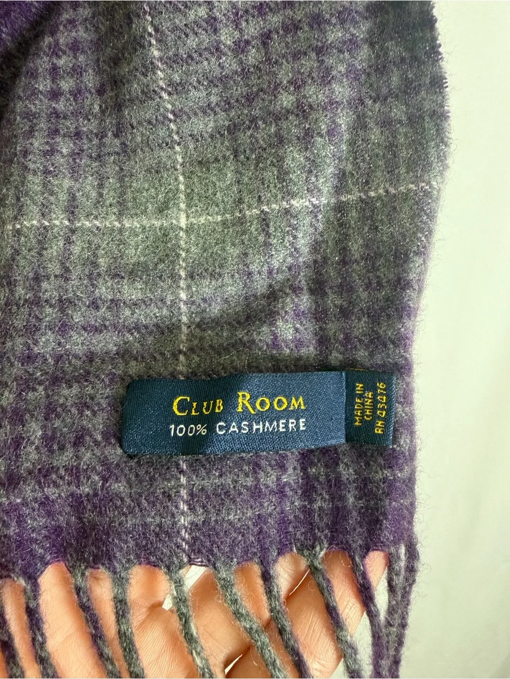 CLUB ROOM MULTI-COLOR GREY/PURPLE PLAID FRINGE TRIM 100% CASHMERE SCARF